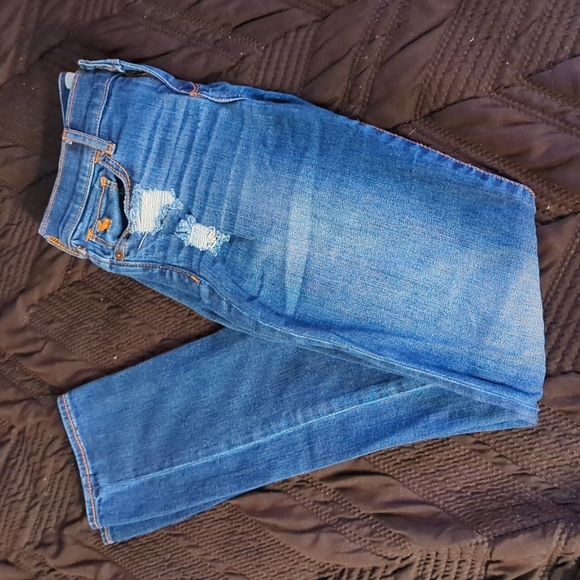 abercrombie kids Other - Slightly distressed skinnies